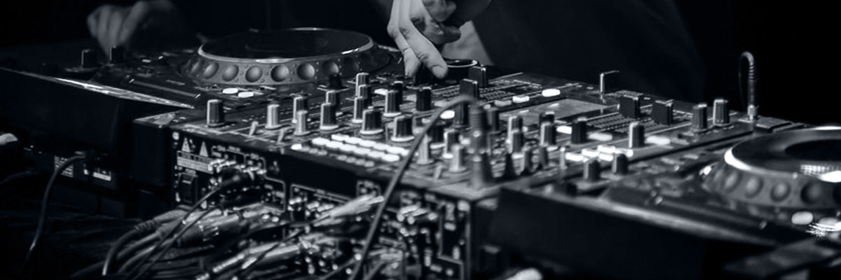 The Art of Getting More Listens on Soundcloud: What are the differences between Organic Listens and Fake Listens?