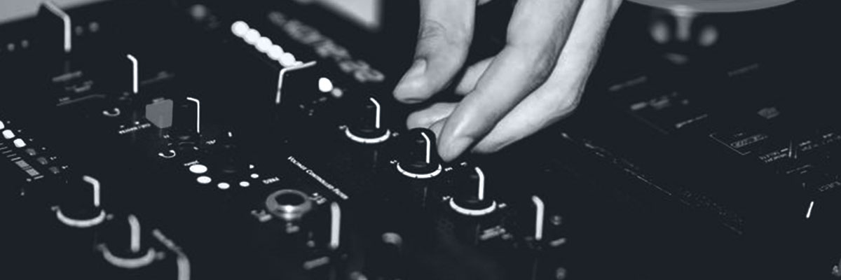 6 Ways to Get DJ Gigs